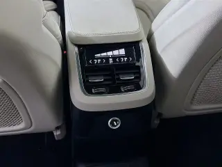 Volvo XC90 2017 AWD T8 eAWD Inscription 4dr SUV