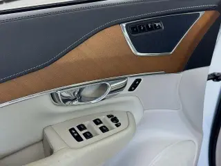 Volvo XC90 2017 AWD T8 eAWD Inscription 4dr SUV