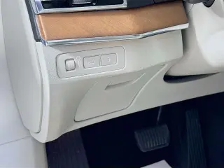 Volvo XC90 2017 AWD T8 eAWD Inscription 4dr SUV