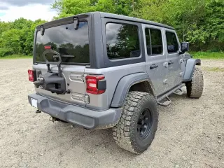 Jeep Wrangler Unlimited 2018 4x4 Sport 4dr SUV (midyear release)
