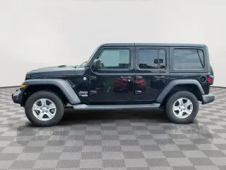 Jeep Wrangler Unlimited 2018 4x4 Sport 4dr SUV (midyear release)