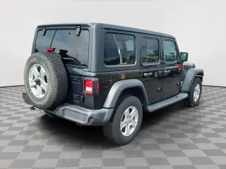 Jeep Wrangler Unlimited 2018 4x4 Sport 4dr SUV (midyear release)