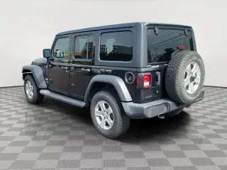 Jeep Wrangler Unlimited 2018 4x4 Sport 4dr SUV (midyear release)