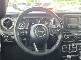 Jeep Wrangler Unlimited 2018 4x4 Sport 4dr SUV (midyear release)