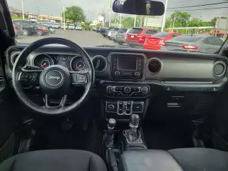 Jeep Wrangler Unlimited 2018 4x4 Sport 4dr SUV (midyear release)