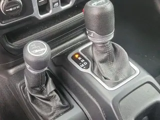 Jeep Wrangler Unlimited 2018 4x4 Sport 4dr SUV (midyear release)