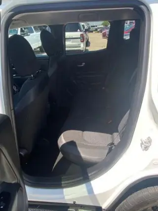 Jeep Renegade 2023 4x4 Altitude 4dr SUV