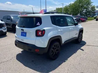 Jeep Renegade 2023 4x4 Altitude 4dr SUV