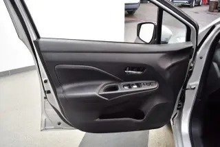 Nissan Versa 2025 SV 4dr Sedan
