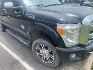 Ford F-250 Super Duty 2016 4x4 Platinum 4dr Crew Cab 8 ft. LB Pickup