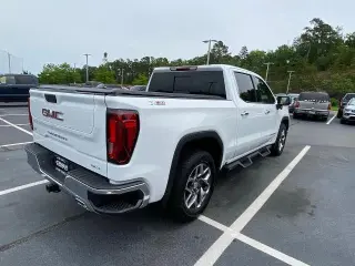 GMC Sierra 1500 2022 4x4 SLT 4dr Crew Cab 6.6 ft. SB
