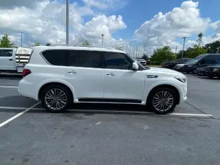 INFINITI QX80 2019 Luxe 4dr SUV