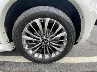 INFINITI QX80 2019 Luxe 4dr SUV