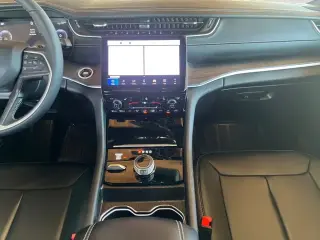 Jeep Grand Cherokee L 2025 4x4 Limited 4dr SUV