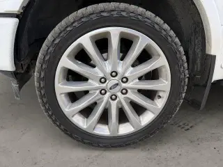 Ford F-150 2018 4x4 Limited 4dr SuperCrew 5.5 ft. SB