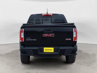 GMC Canyon 2017 4x4 SLE 4dr Crew Cab 5 ft. SB