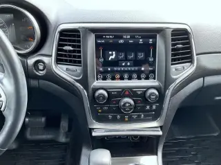 Jeep Grand Cherokee 2018 4x4 Laredo 4dr SUV