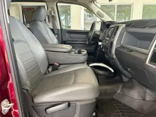 Ram 1500 Classic 2019 4x2 Tradesman 4dr Crew Cab 5.5 ft. SB Pickup