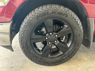 Ram 1500 Classic 2019 4x2 Tradesman 4dr Crew Cab 5.5 ft. SB Pickup
