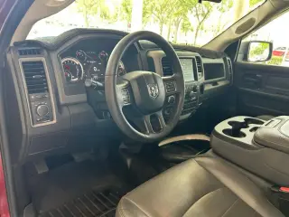 Ram 1500 Classic 2019 4x2 Tradesman 4dr Crew Cab 5.5 ft. SB Pickup
