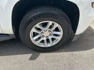 Chevrolet Suburban 2019 4x2 LT 4dr SUV