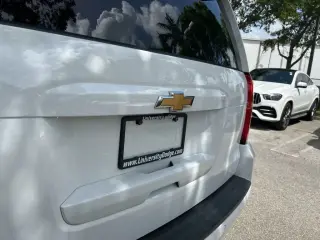 Chevrolet Suburban 2019 4x2 LT 4dr SUV