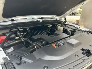 Chevrolet Suburban 2019 4x2 LT 4dr SUV