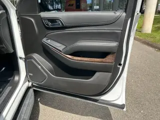 Chevrolet Suburban 2019 4x2 LT 4dr SUV