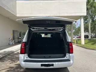 Chevrolet Suburban 2019 4x2 LT 4dr SUV