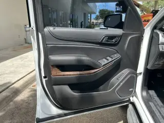 Chevrolet Suburban 2019 4x2 LT 4dr SUV