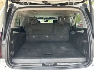 Chevrolet Suburban 2019 4x2 LT 4dr SUV