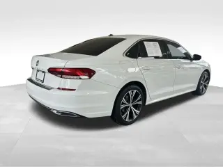 Volkswagen Passat 2022 SE 4dr Sedan