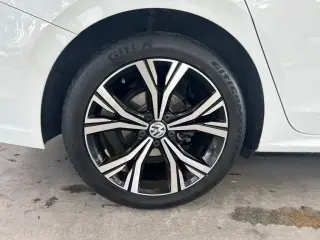 Volkswagen Passat 2022 SE 4dr Sedan