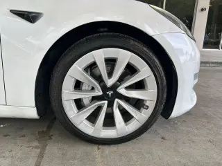Tesla Model 3 2021 Standard Range Plus 4dr Sedan