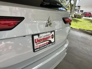 Mitsubishi Outlander 2023 ES 4dr SUV