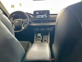 Mitsubishi Outlander 2023 ES 4dr SUV