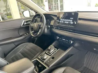 Mitsubishi Outlander 2023 ES 4dr SUV
