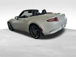 Mazda MX-5 Miata 2016 Grand Touring 2dr Convertible 6M