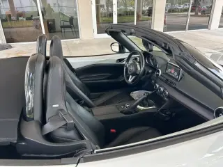 Mazda MX-5 Miata 2016 Grand Touring 2dr Convertible 6M