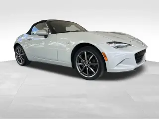 Mazda MX-5 Miata 2016 Grand Touring 2dr Convertible 6M