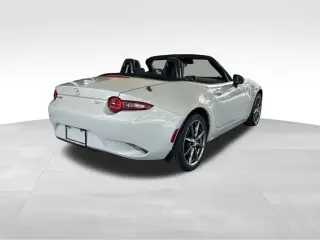 Mazda MX-5 Miata 2016 Grand Touring 2dr Convertible 6M