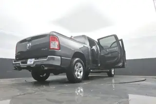 Ram 1500 2019 4x4 Big Horn 4dr Crew Cab 5.6 ft. SB Pickup