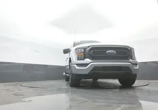Ford F-150 2023 4x4 XLT 4dr SuperCrew 5.5 ft. SB