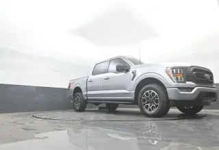 Ford F-150 2023 4x4 XLT 4dr SuperCrew 5.5 ft. SB