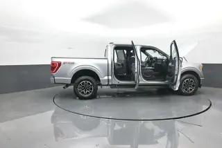 Ford F-150 2023 4x4 XLT 4dr SuperCrew 5.5 ft. SB