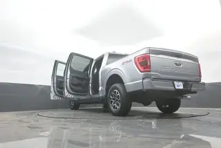 Ford F-150 2023 4x4 XLT 4dr SuperCrew 5.5 ft. SB