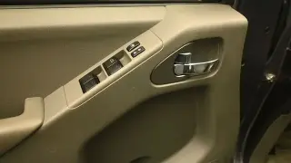 Nissan Frontier 2018 4x4 SV 4dr Crew Cab 5 ft. SB 5A
