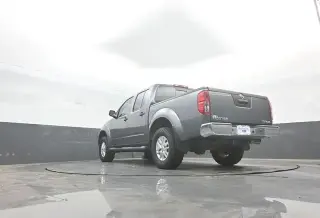 Nissan Frontier 2018 4x4 SV 4dr Crew Cab 5 ft. SB 5A