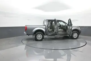 Nissan Frontier 2018 4x4 SV 4dr Crew Cab 5 ft. SB 5A