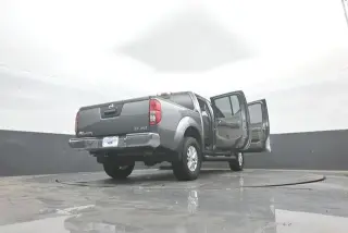 Nissan Frontier 2018 4x4 SV 4dr Crew Cab 5 ft. SB 5A